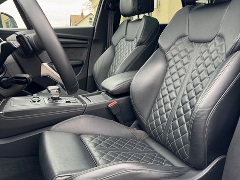 Used 2019 Audi SQ5 Prestige image 11