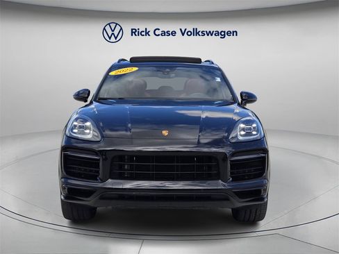 Used 2022 Porsche Cayenne image 4