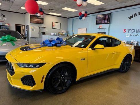 Used 2024 Ford Mustang GT image 3