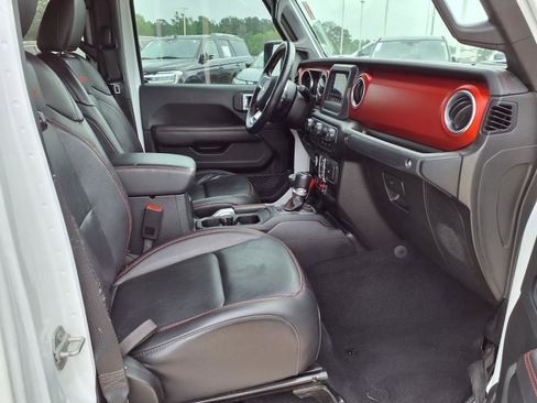 Used 2020 Jeep Gladiator Rubicon w/ Safety Group AWD/4WD image 19