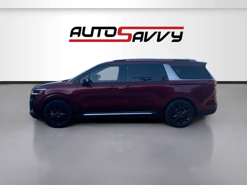 Used 2024 Kia Carnival SX FWD image 4