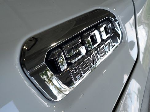 Used 2019 RAM 1500 Big Horn AWD/4WD image 6