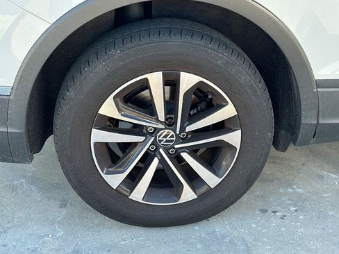 Used 2022 Volkswagen Tiguan S image 6