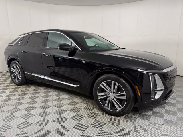 Certified 2024 Cadillac Lyriq Luxury AWD/4WD image 11