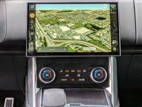 Used 2023 Land Rover Range Rover SE image 10