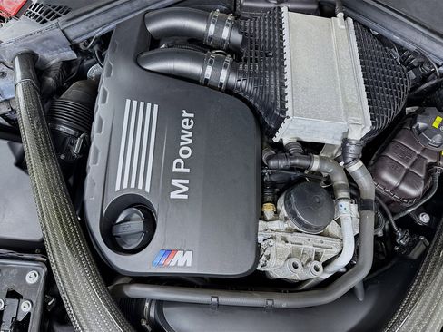 Used 2018 BMW M3 Base image 39