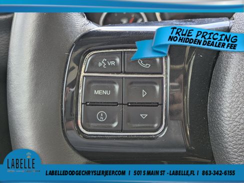 Used 2016 Jeep Wrangler Unlimited Sahara w/ Connectivity Group AWD/4WD image 18