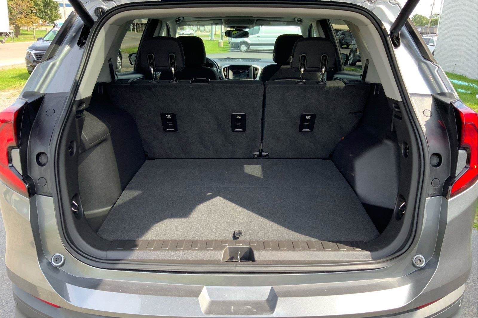 Used 2019 GMC Terrain SLE w/ Driver Convenience Package AWD/4WD image 12