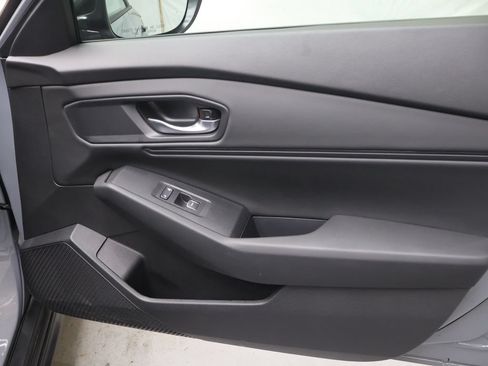 Used 2025 Honda Accord SE image 11