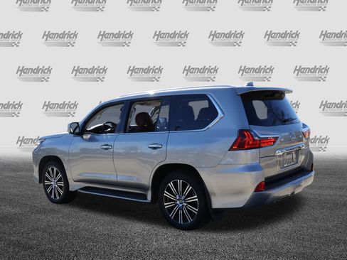 Used 2019 Lexus LX 570 4WD image 7