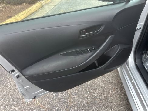 Used 2024 Toyota Corolla LE image 6