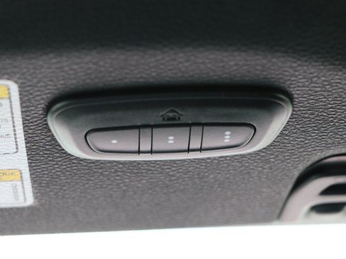 Used 2022 Jeep Wrangler Unlimited Sahara w/ LED Lighting Group AWD/4WD image 23