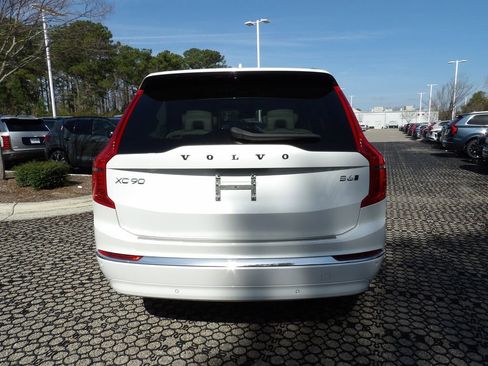 Certified 2024 Volvo XC90 B6 Plus w/ Protection Package Premier image 8