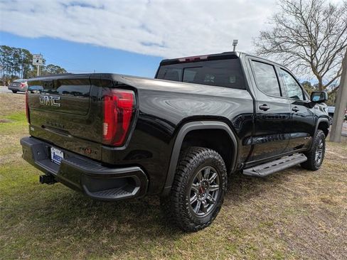 New 2026 GMC Sierra 1500 AT4X w/ LPO, Black Badging Package image 4
