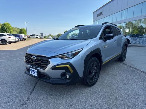 Used 2025 Subaru Crosstrek 2.5i Sport AWD/4WD image 4