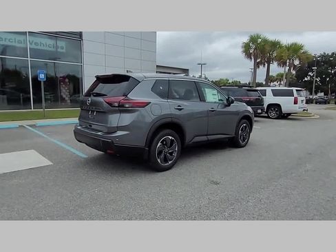 New 2026 Nissan Rogue SV image 33