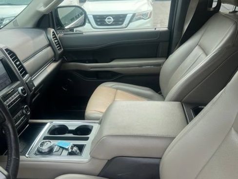 Used 2019 Ford Expedition Max XLT w/ Equipment Group 202A RWD image 15