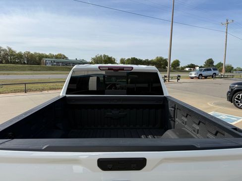 Used 2025 Chevrolet Silverado 1500 ZR2 w/ Technology Package image 6