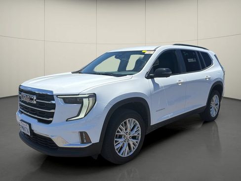 Used 2024 GMC Acadia Elevation FWD image 3