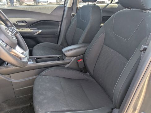 Used 2024 Nissan Kicks SV image 49