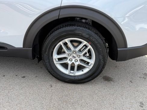 New 2026 Ford Explorer Active RWD image 40
