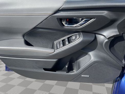 Used 2025 Subaru Crosstrek 2.5i Limited w/ Crosstrek Mirror Package image 6