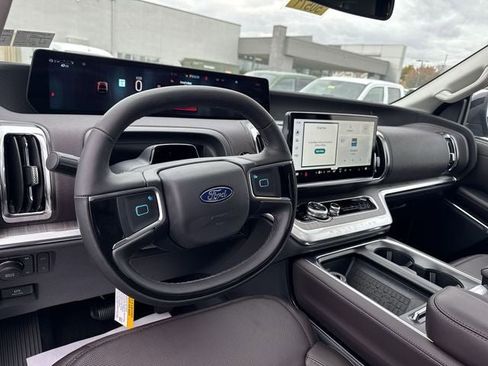 New 2025 Ford Expedition Platinum w/ Platinum Ultimate Package image 14