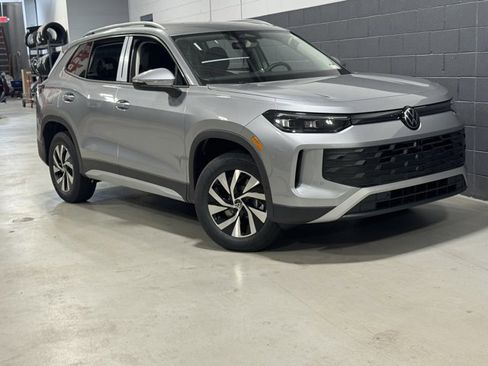 New 2025 Volkswagen Tiguan S image 1