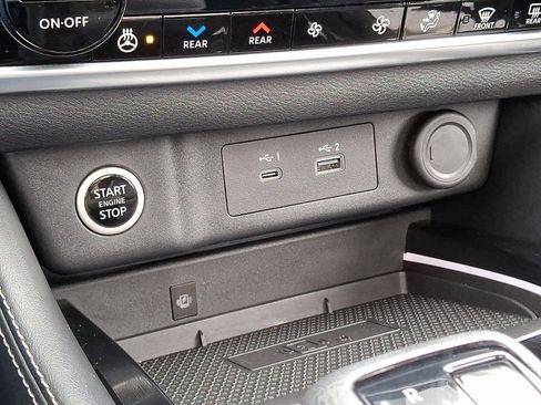 Certified 2023 Nissan Rogue Platinum w/ Platinum Premium Package image 28