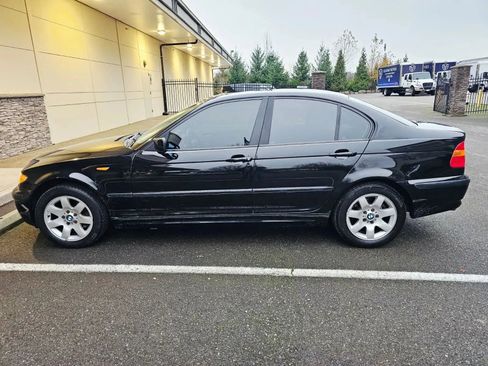 Used 2002 BMW 325xi Sedan AWD/4WD image 2