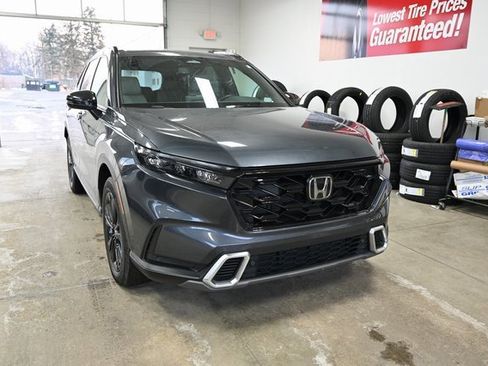 Used 2025 Honda CR-V Sport Touring image 3