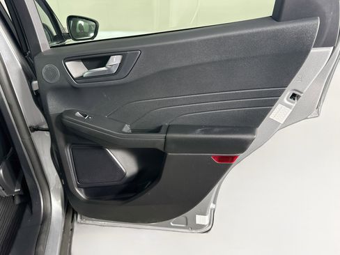 Used 2023 Ford Escape Platinum w/ Premium Technology Package FWD image 30