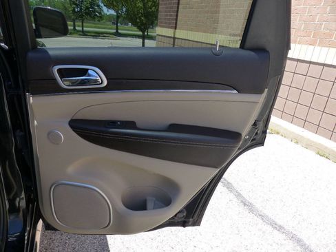 Used 2021 Jeep Grand Cherokee Summit AWD/4WD image 44