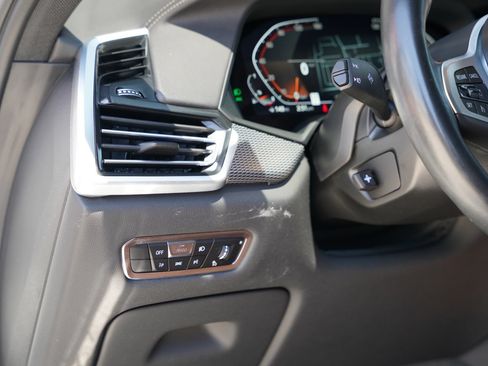 Used 2023 BMW X6 xDrive40i w/ M Sport Package AWD/4WD image 18