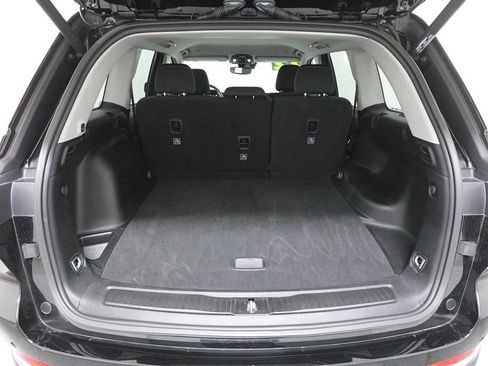 Used 2022 Jeep Grand Cherokee Laredo w/ Luxury Tech Group I image 26