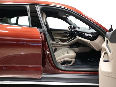 Used 2022 Porsche Taycan 4 Cross Turismo w/ Technology Package image 75