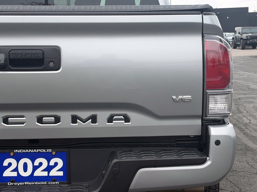 Used 2022 Toyota Tacoma TRD Off-Road w/ TRD Premium Off Road Package AWD/4WD image 5