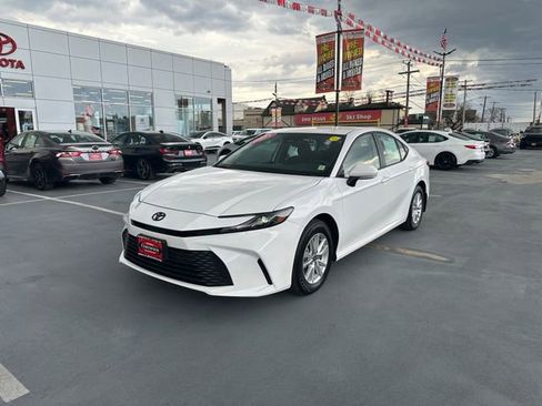 Certified 2025 Toyota Camry LE image 7