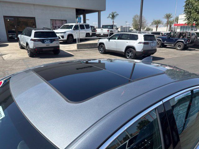Used 2024 Chevrolet Malibu LT FWD image 33