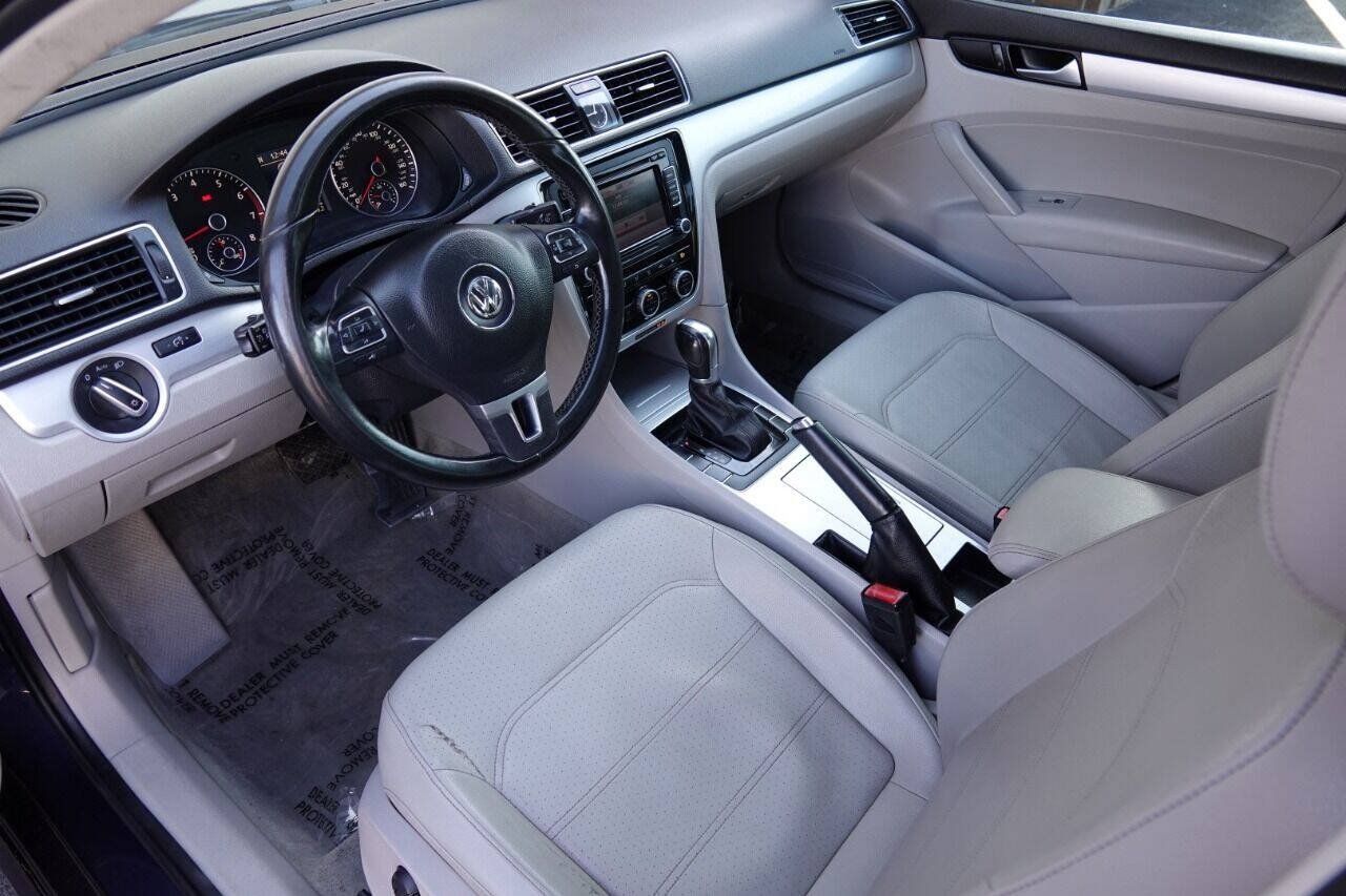 Used 2012 Volkswagen Passat 2.5 SE FWD image 49