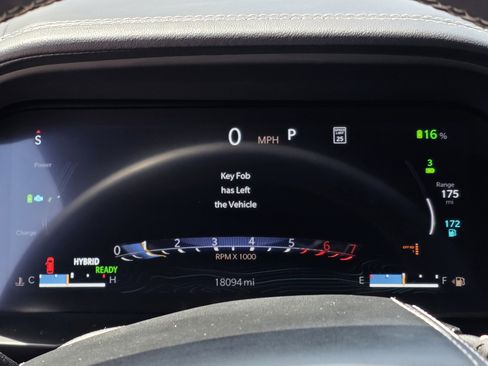 Certified 2023 Jeep Grand Cherokee Overland w/ Luxury Tech Group IV AWD/4WD image 15