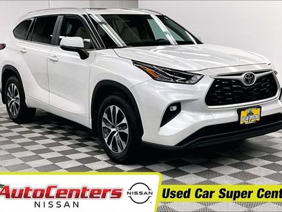 Used 2024 Toyota Highlander XLE