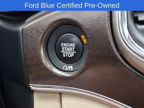 Used 2017 Jeep Grand Cherokee Limited w/ Luxury Group II AWD/4WD image 25