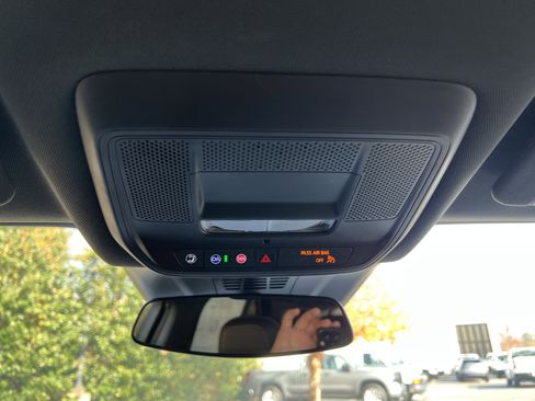 New 2025 Chevrolet Blazer EV LT image 29