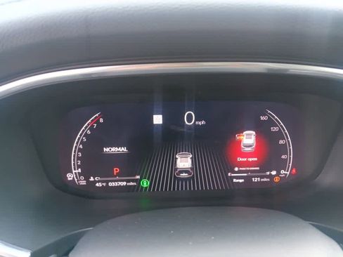 Used 2023 Acura MDX SH-AWD image 11