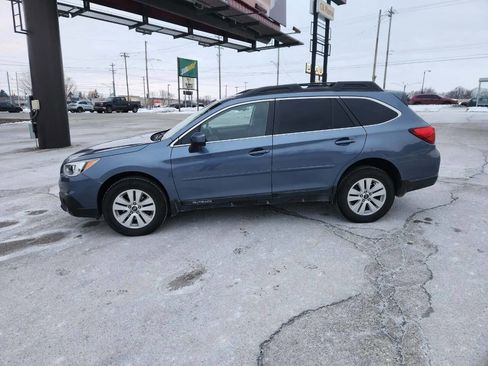 Used 2016 Subaru Outback 2.5i Premium image 2