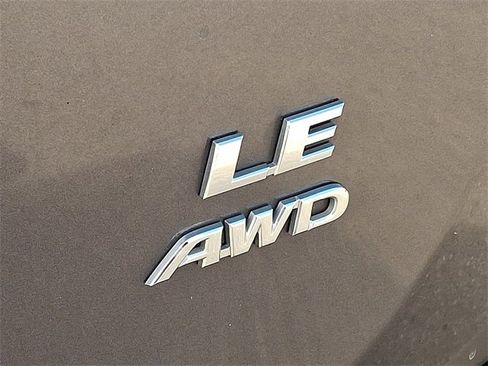 Used 2017 Toyota RAV4 LE image 23