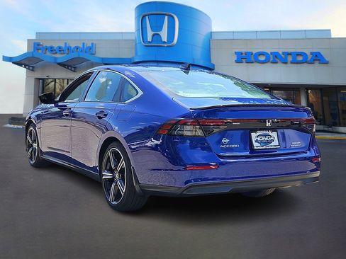 Used 2025 Honda Accord Sport image 5