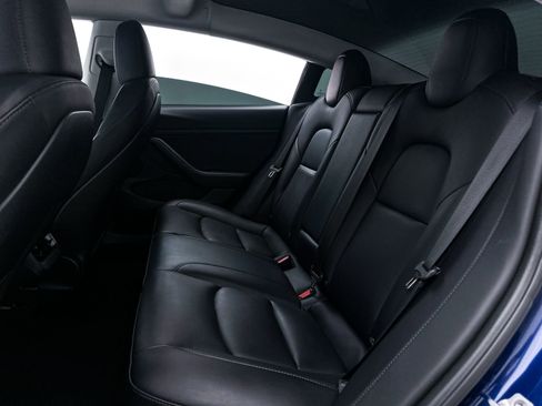 Used 2023 Tesla Model 3 Standard Range RWD image 31
