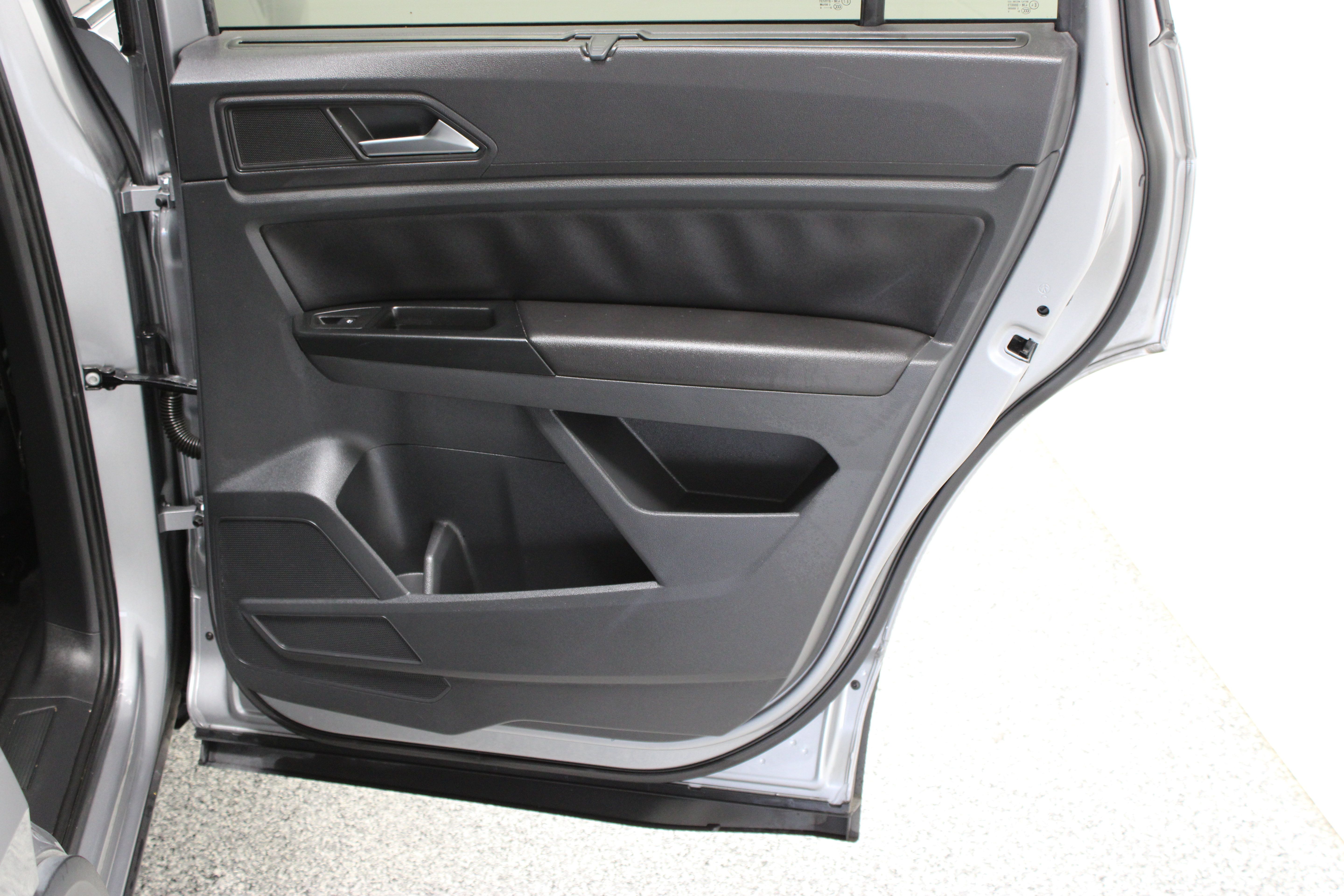 Used 2021 Volkswagen Atlas SE FWD image 36